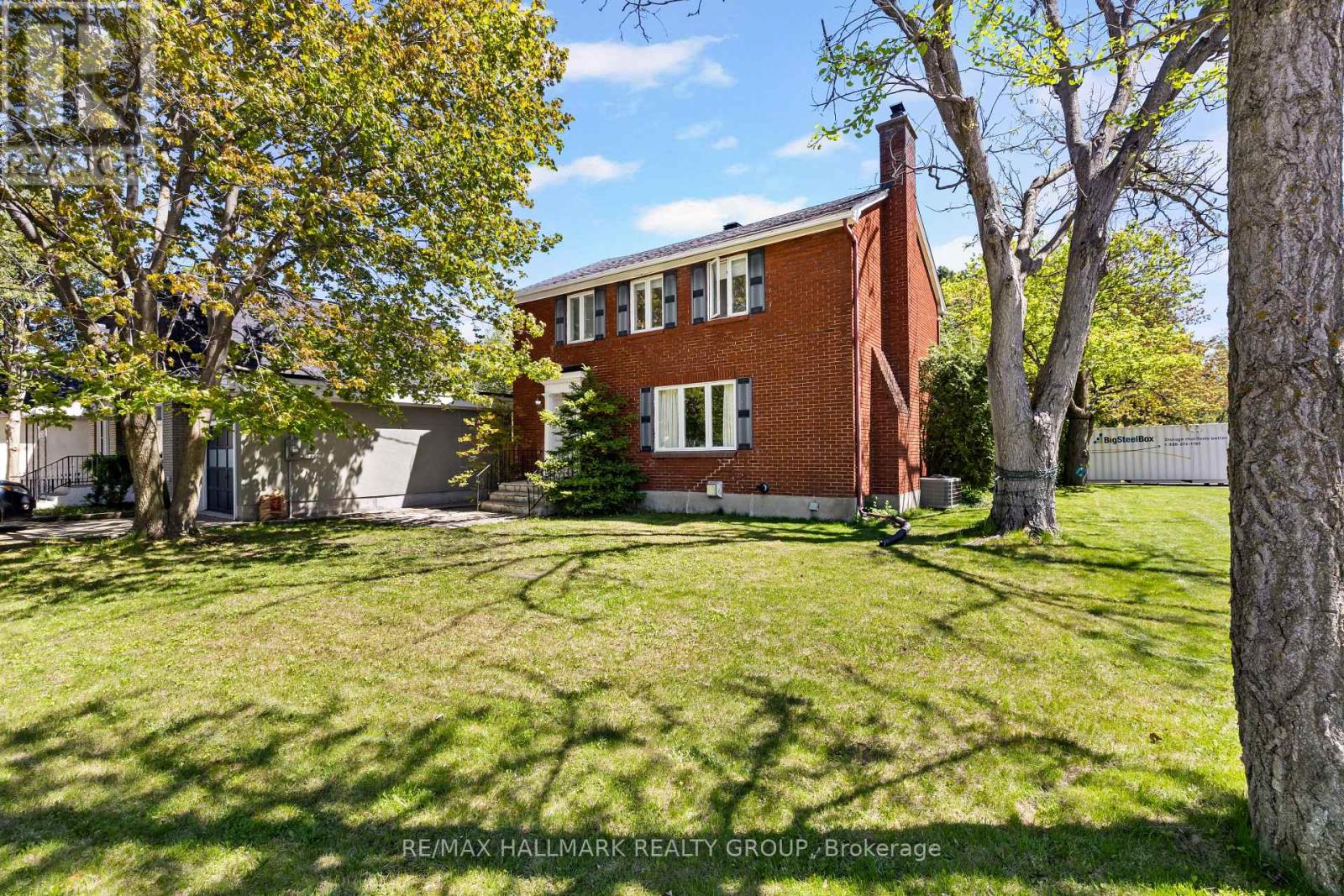 824 Byron Avenue, Ottawa, Ontario K2A 0H7 - Photo 1 - X13189452