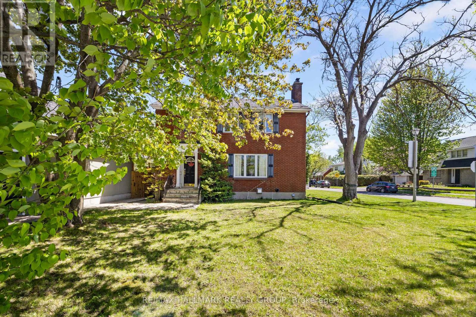 824 Byron Avenue, Ottawa, Ontario K2A 0H7 - Photo 2 - X13189452