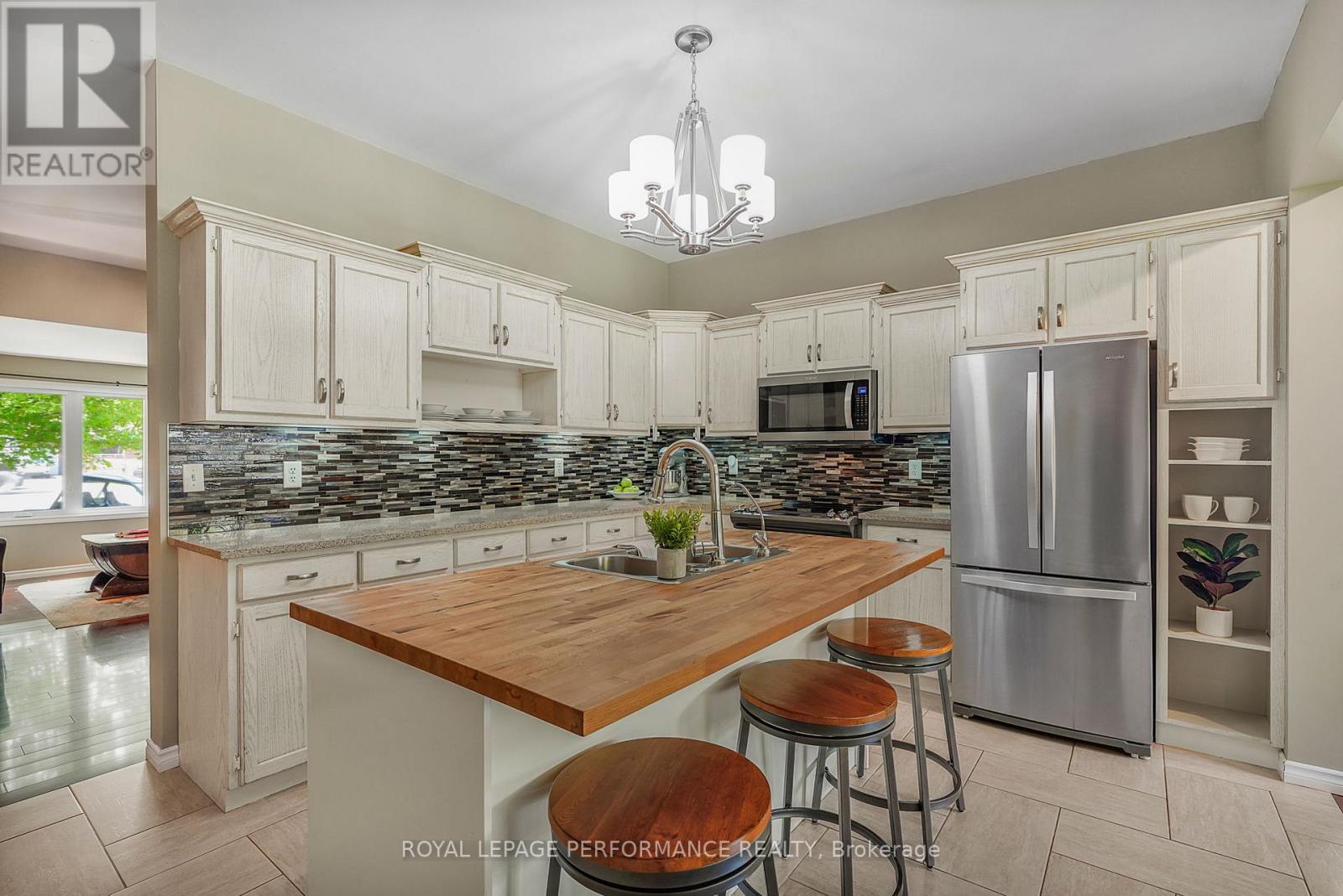8872 Mitch Owens Road, Ottawa, Ontario K0A 1V0 - Photo 6 - X13189466