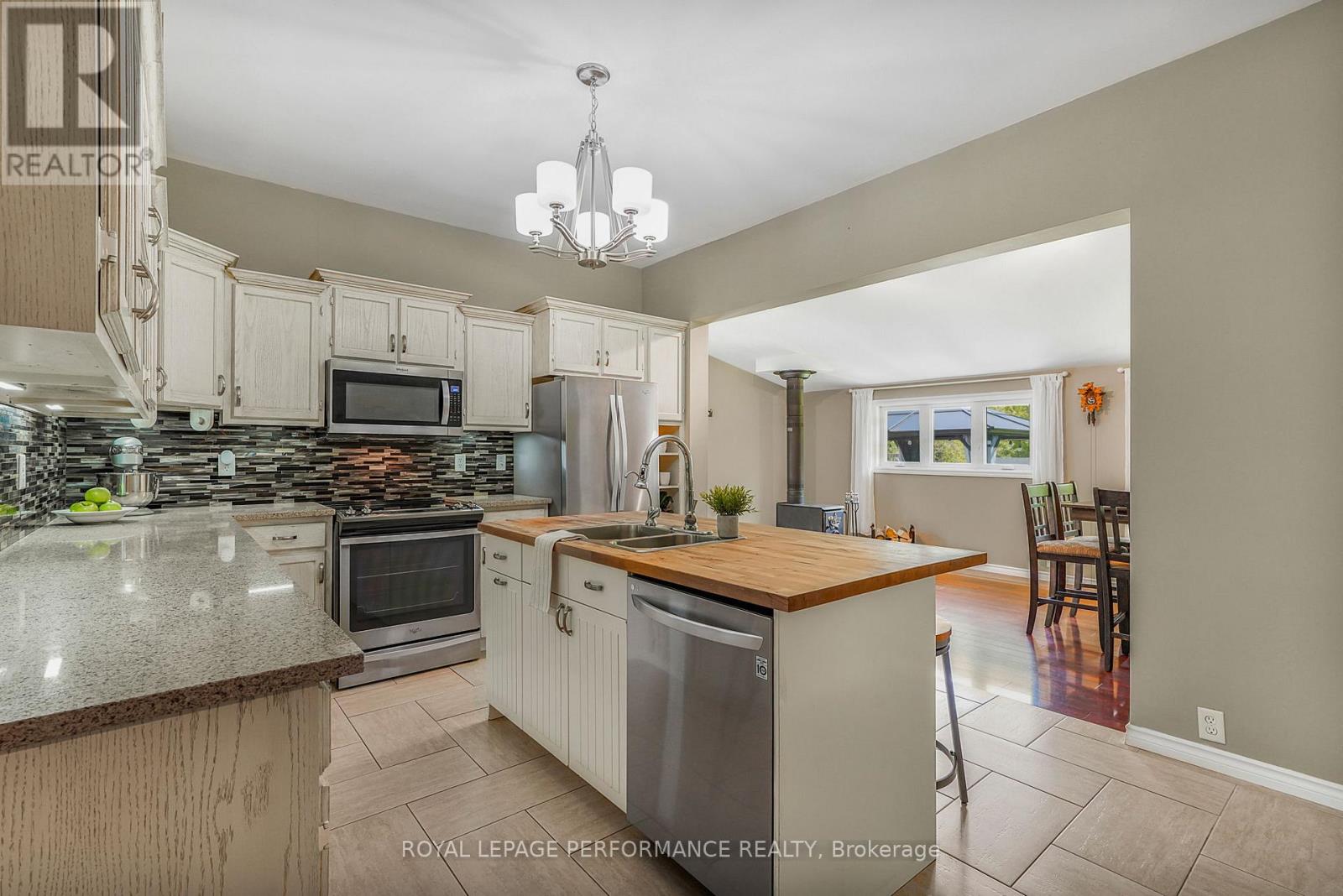 8872 Mitch Owens Road, Ottawa, Ontario K0A 1V0 - Photo 7 - X13189466