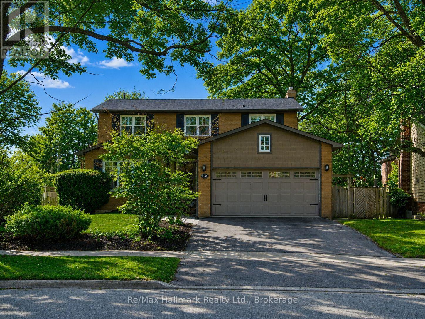 2103 Constance Drive, Oakville, Ontario  L6J 5V1 - Photo 1 - W13187956