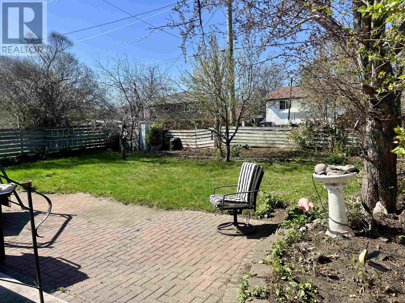 447 Pineview Bay, Thunder Bay, Ontario  P7C 1Y6 - Photo 18 - TB2601215
