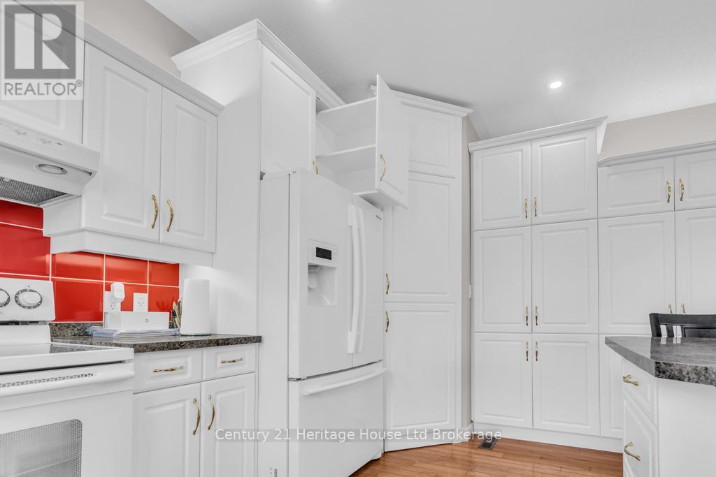 137 Ferguson Drive, Woodstock, Ontario  N4V 1H4 - Photo 11 - X13188392