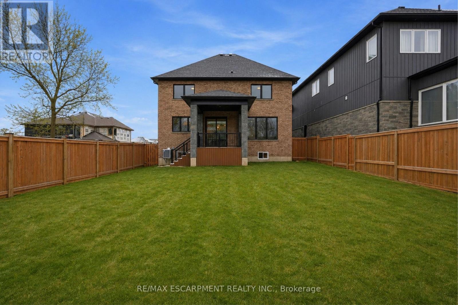 7 Bartlett Avenue, Grimsby, Ontario  L3M 5N7 - Photo 40 - X12825352