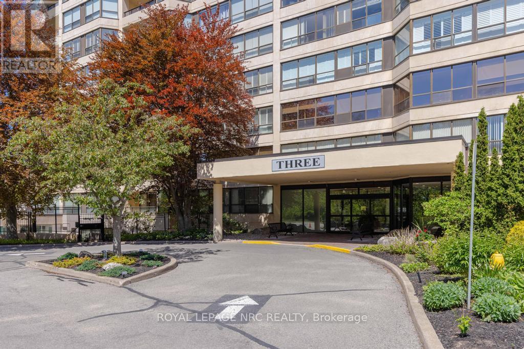 804 - 3 Towering Heights Boulevard, St. Catharines (Glendale/glenridge), Ontario L2T 4A4 - Photo 2 - X13188912