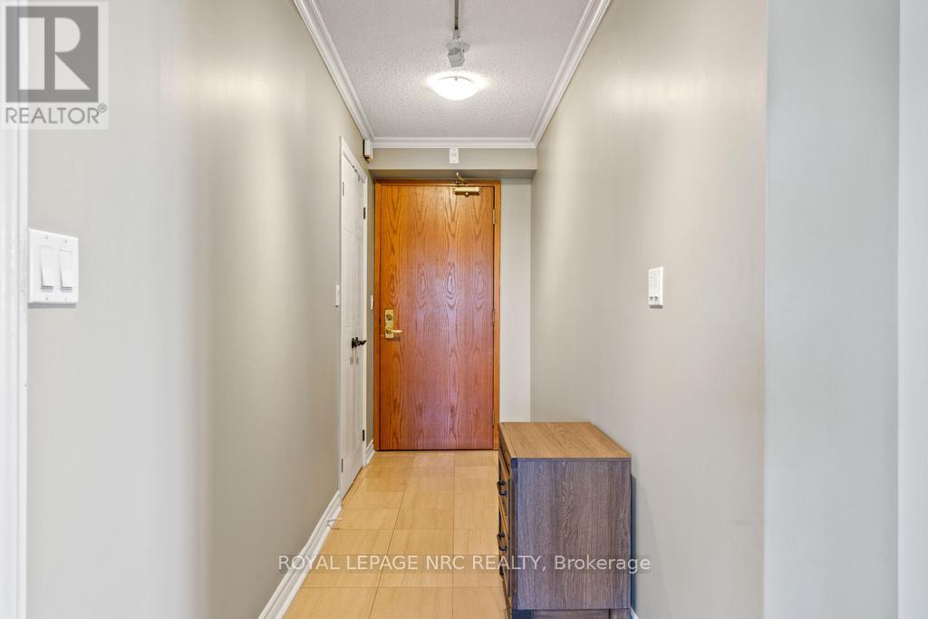 804 - 3 Towering Heights Boulevard, St. Catharines (Glendale/glenridge), Ontario L2T 4A4 - Photo 4 - X13188912