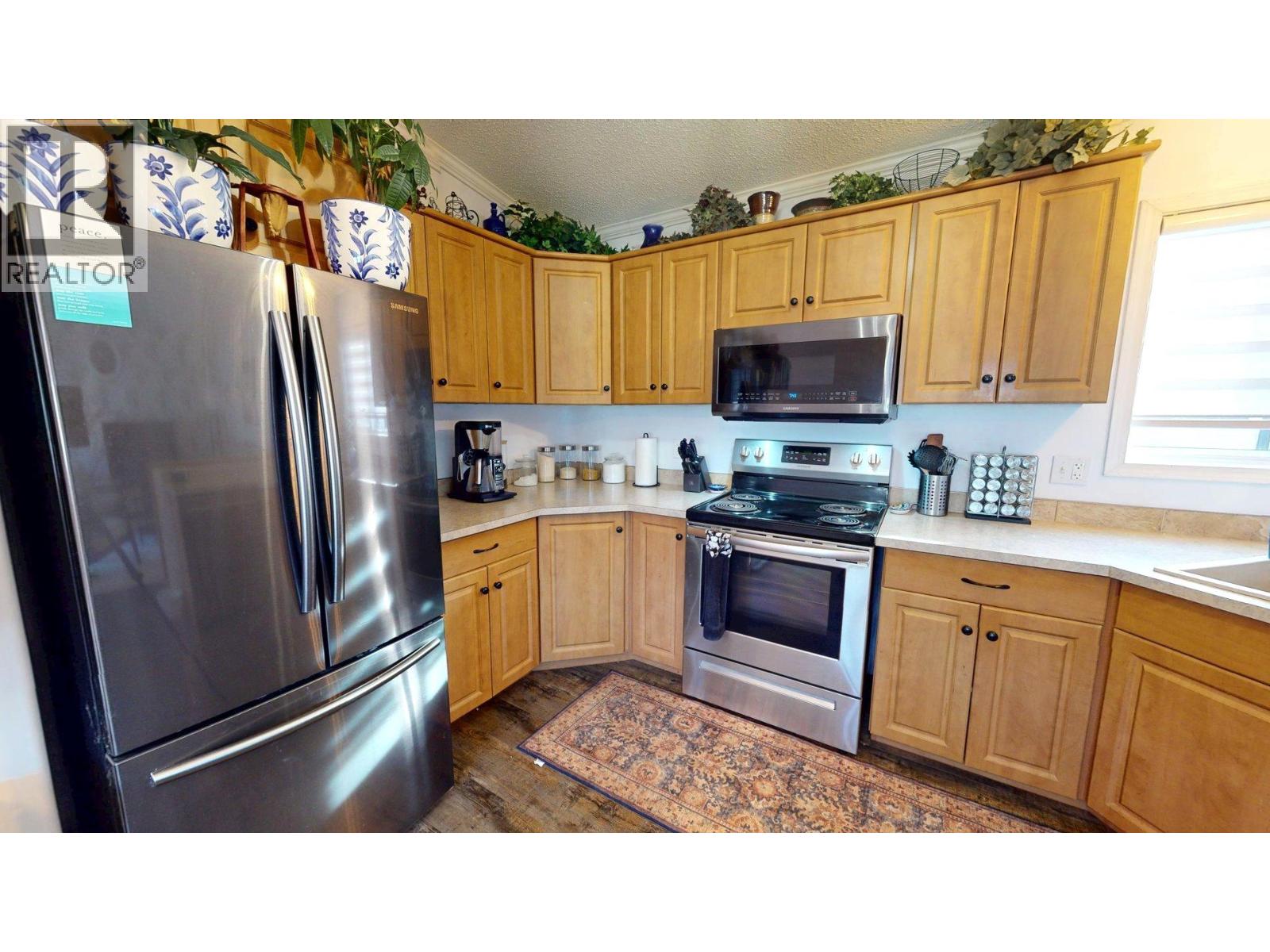 44 Wilderness Heights Drive, Elkford, British Columbia  V0B 1H0 - Photo 12 - 10389039