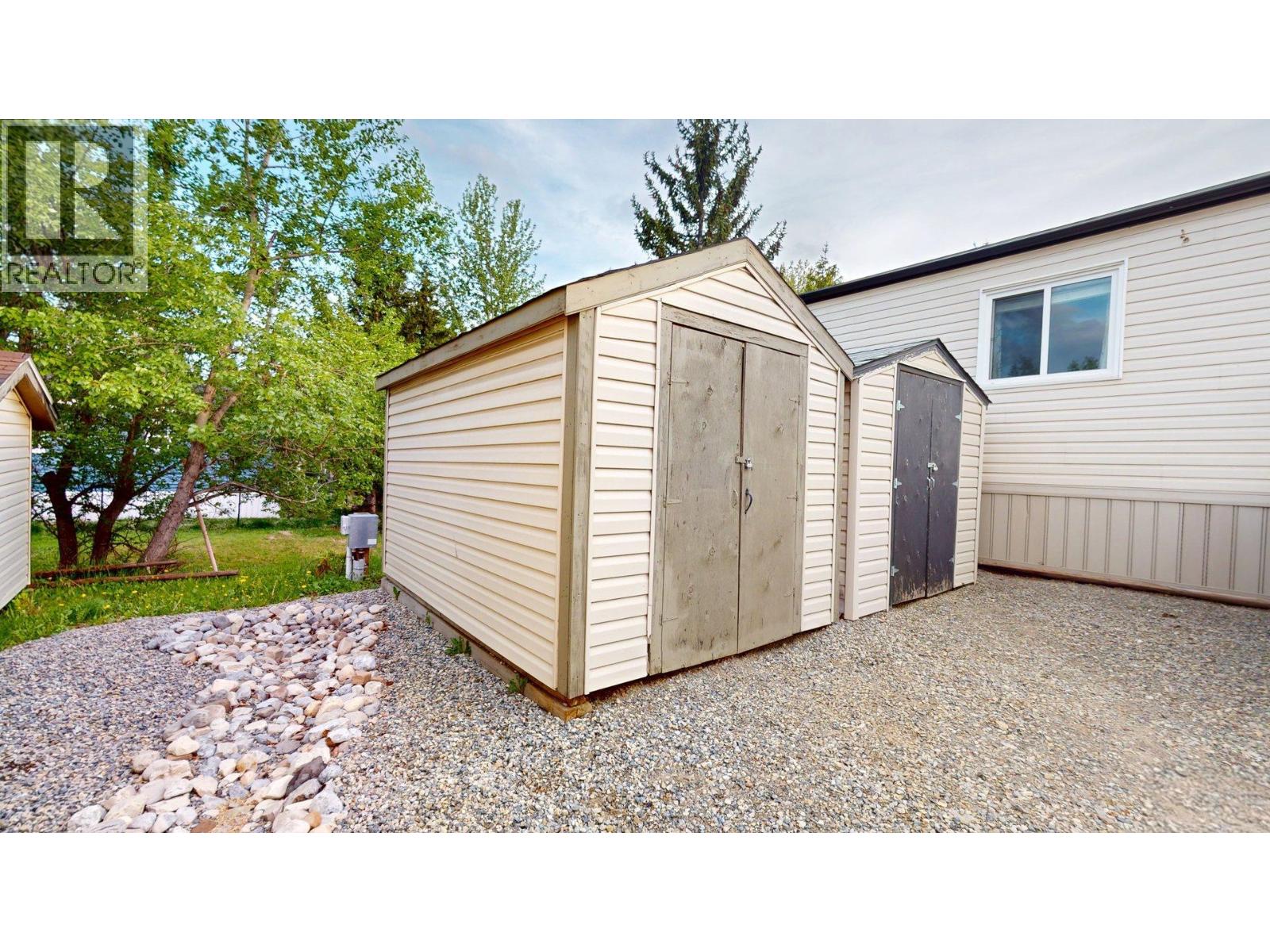 44 Wilderness Heights Drive, Elkford, British Columbia  V0B 1H0 - Photo 29 - 10389039
