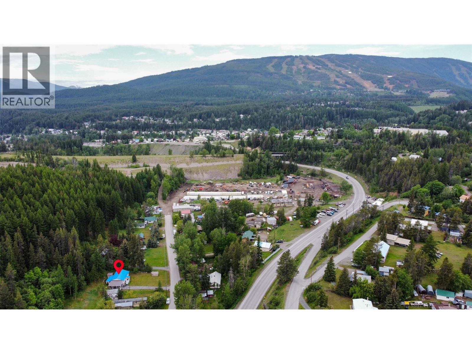 1348 Mill Road, Kimberley, British Columbia V1A 3K9 - Photo 3 - 10388404