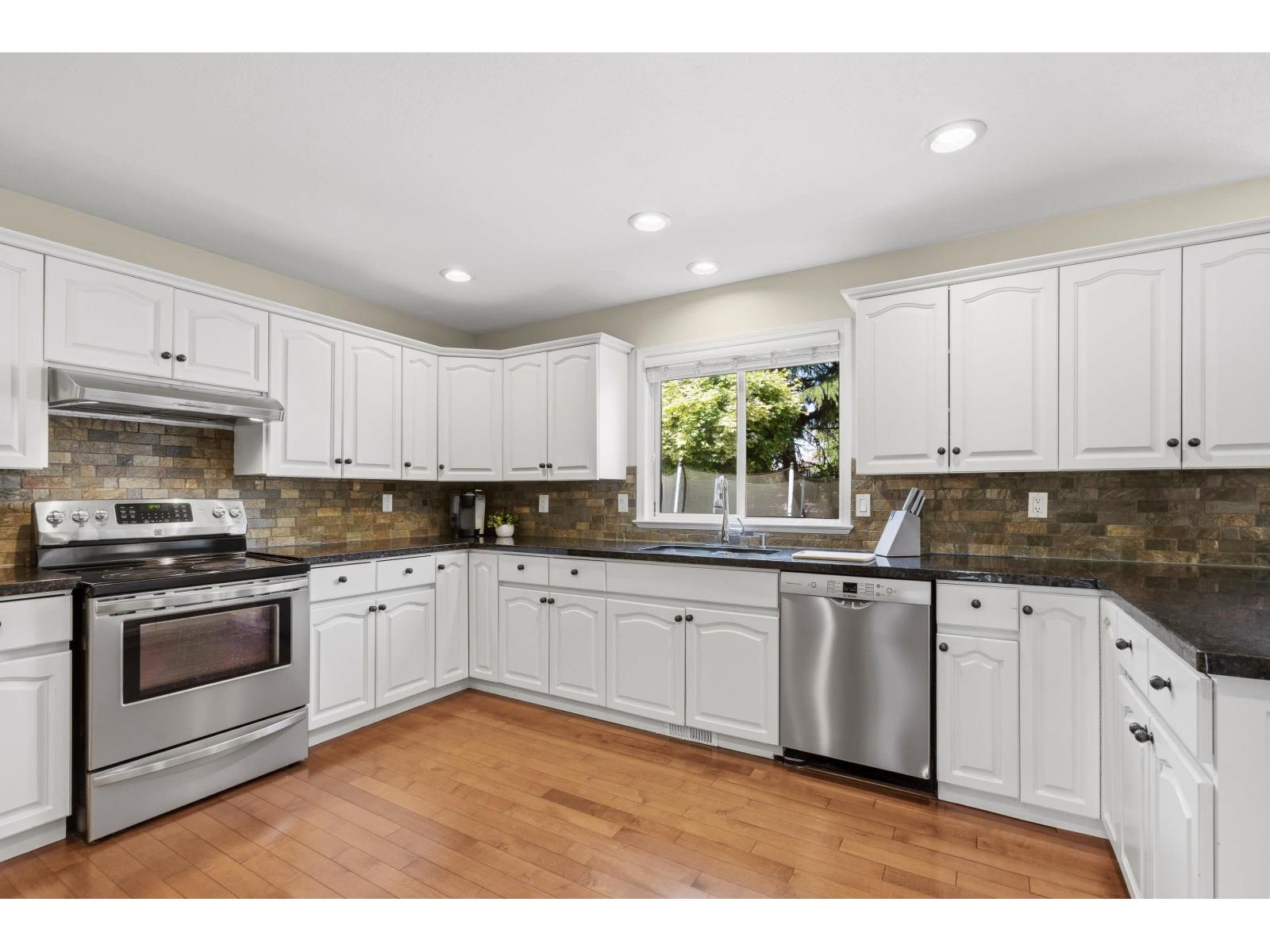 17139 102a Avenue, Surrey, British Columbia  V4N 3L2 - Photo 14 - R3128447
