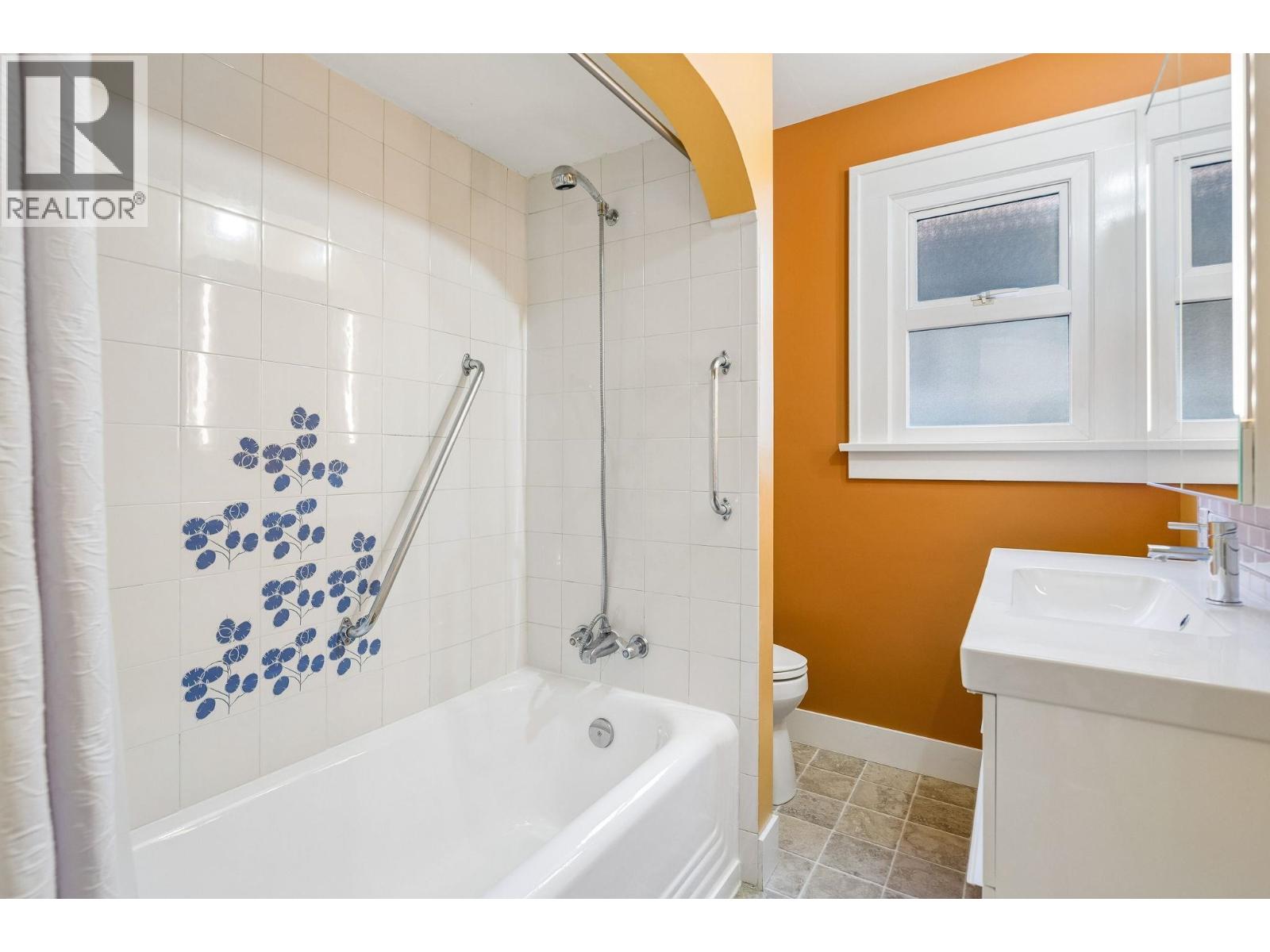 2211 Parker Street, Vancouver, British Columbia  V5L 2L8 - Photo 19 - R3127302