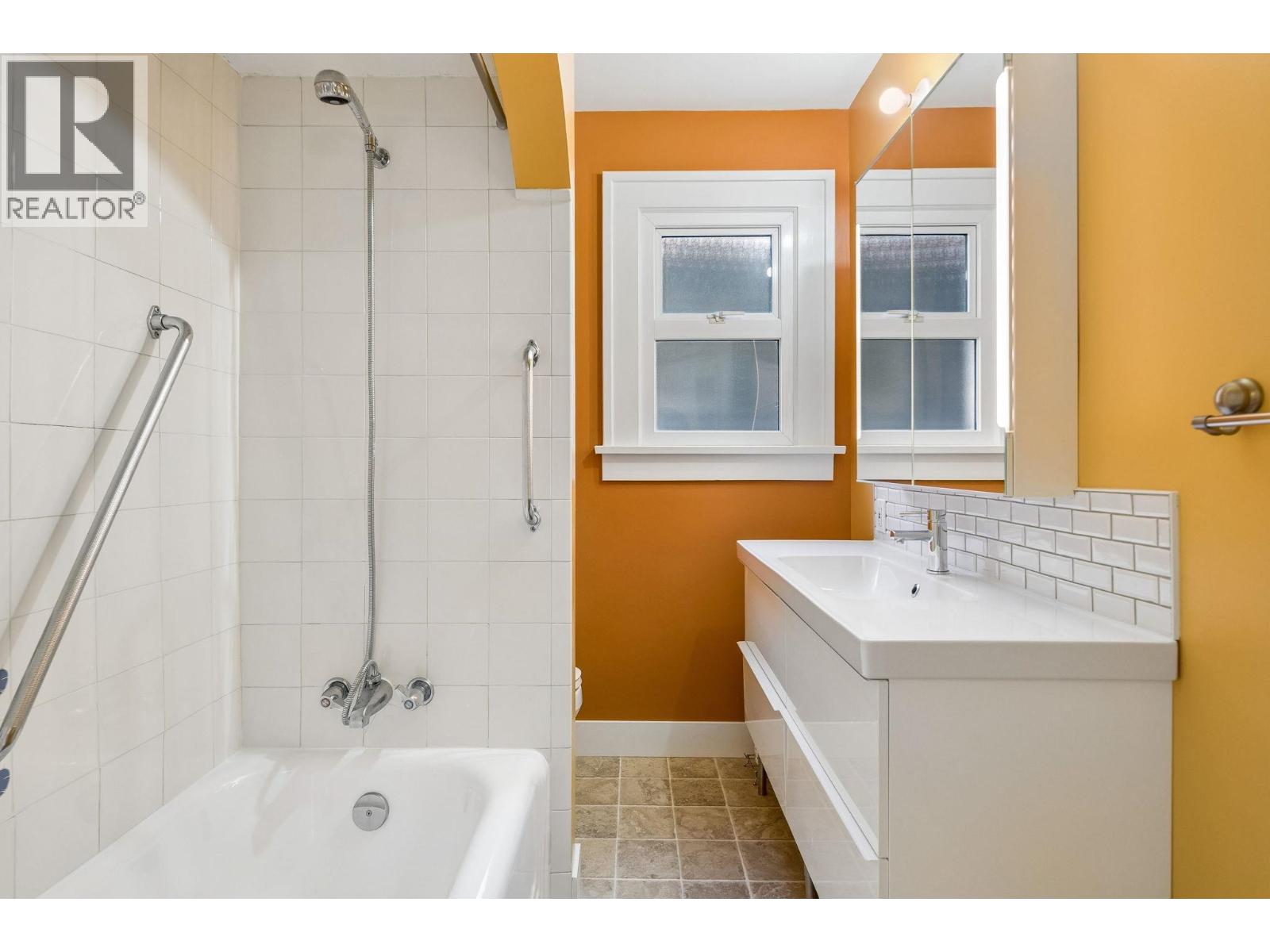 2211 Parker Street, Vancouver, British Columbia  V5L 2L8 - Photo 20 - R3127302