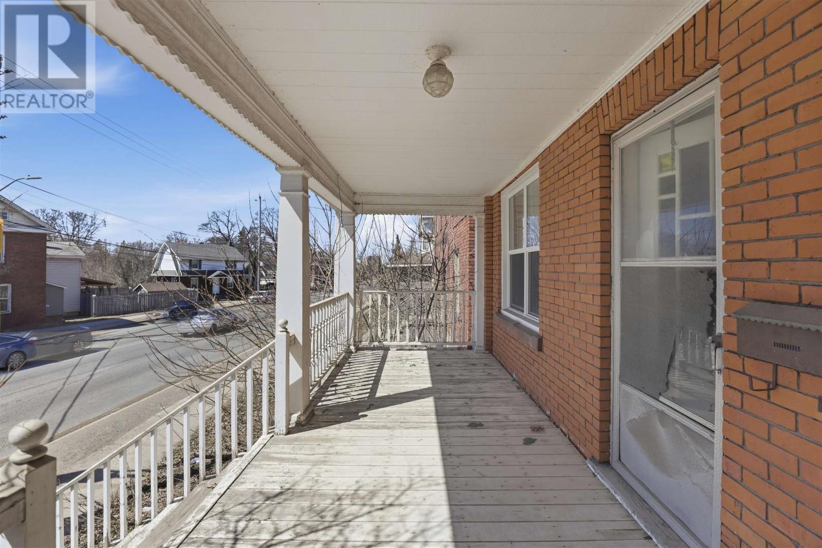 778 Wellington St E, Sault Ste. Marie, Ontario P6A 2N1 - Photo 3 - SM260746