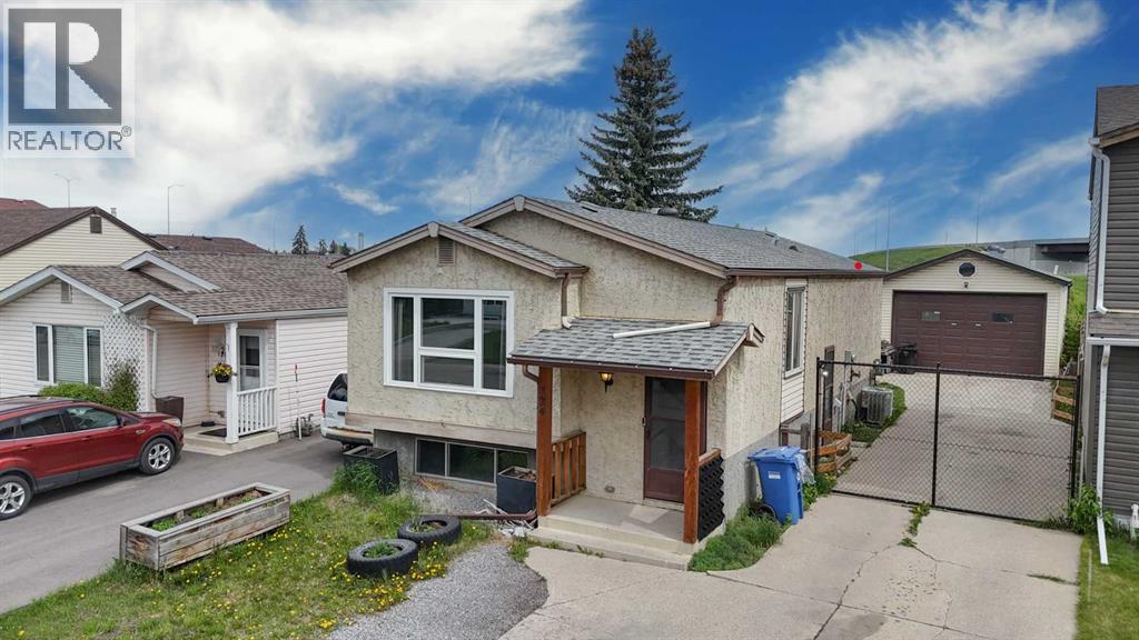 124 Abingdon Way NE, Calgary, Alberta  T2A 6R8 - Photo 1 - A2314701