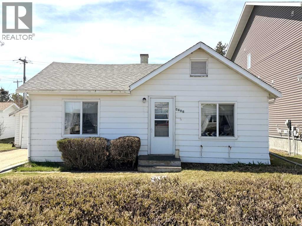 4717 49a Avenue, Lacombe, Alberta  T4L 1N4 - Photo 2 - A2309779