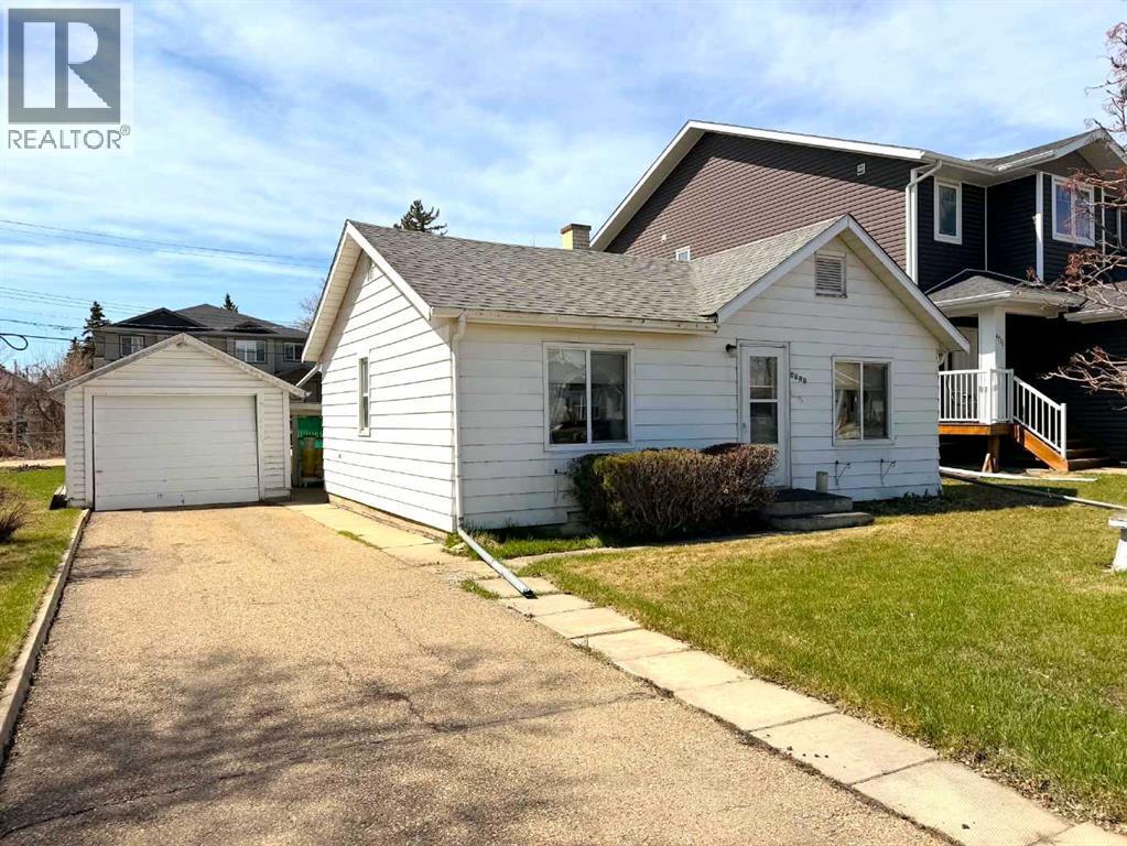 4717 49a Avenue, Lacombe, Alberta  T4L 1N4 - Photo 3 - A2309779