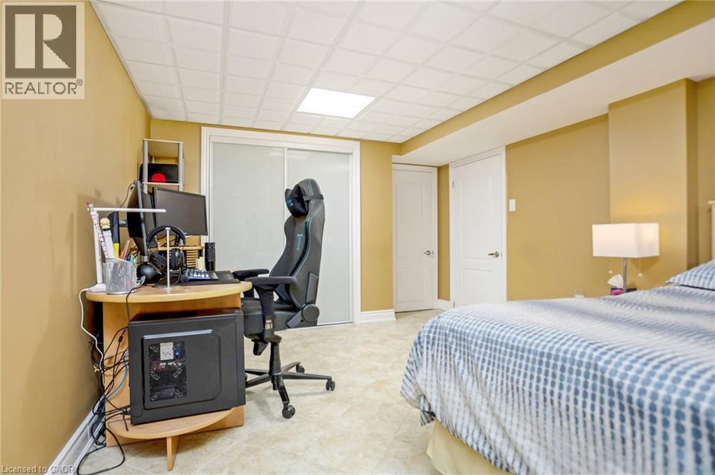 2235 Grenville Drive, Oakville, Ontario  L6H 4W7 - Photo 32 - 40833992