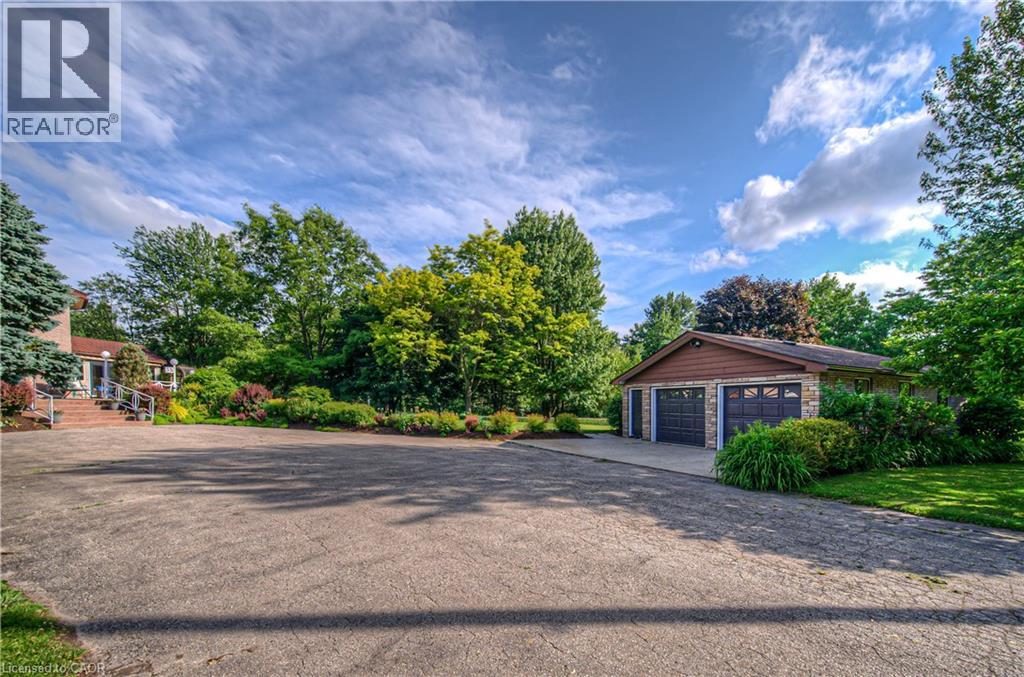 35 Robinson Road, Cambridge, Ontario  N1R 5S7 - Photo 2 - 40833692