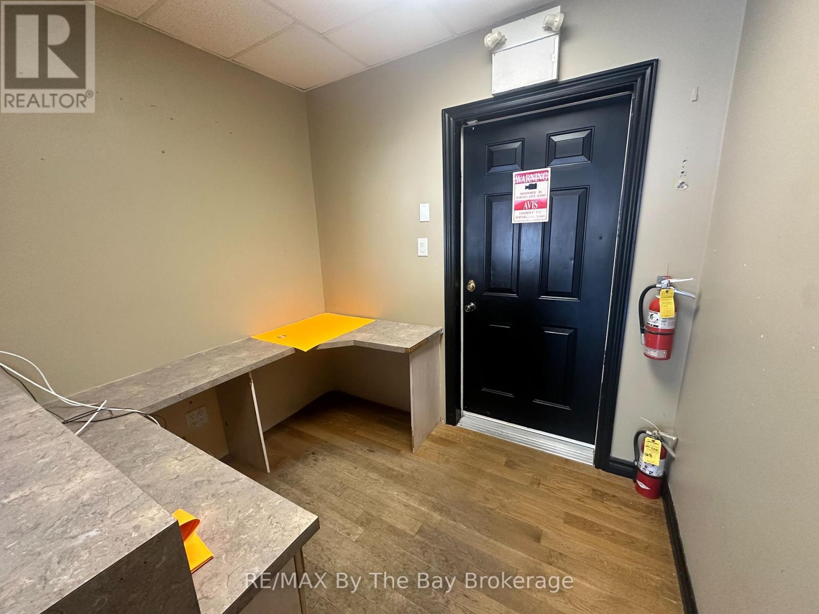 1423 Mosley Street, Wasaga Beach, Ontario  L9Z 2C3 - Photo 6 - S13189666