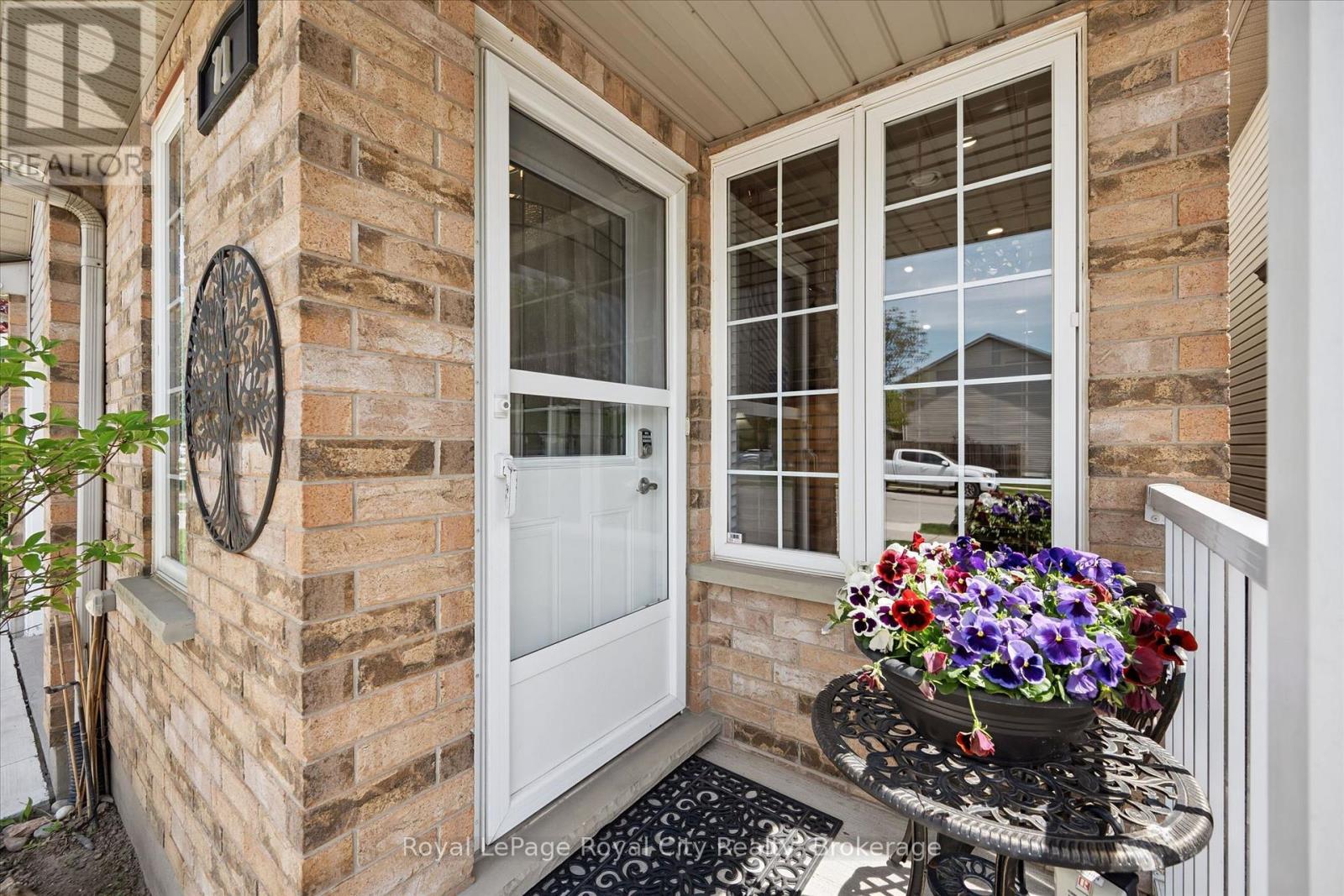 71 Doyle Drive, Guelph, Ontario N1G 5B9 - Photo 4 - X13187472
