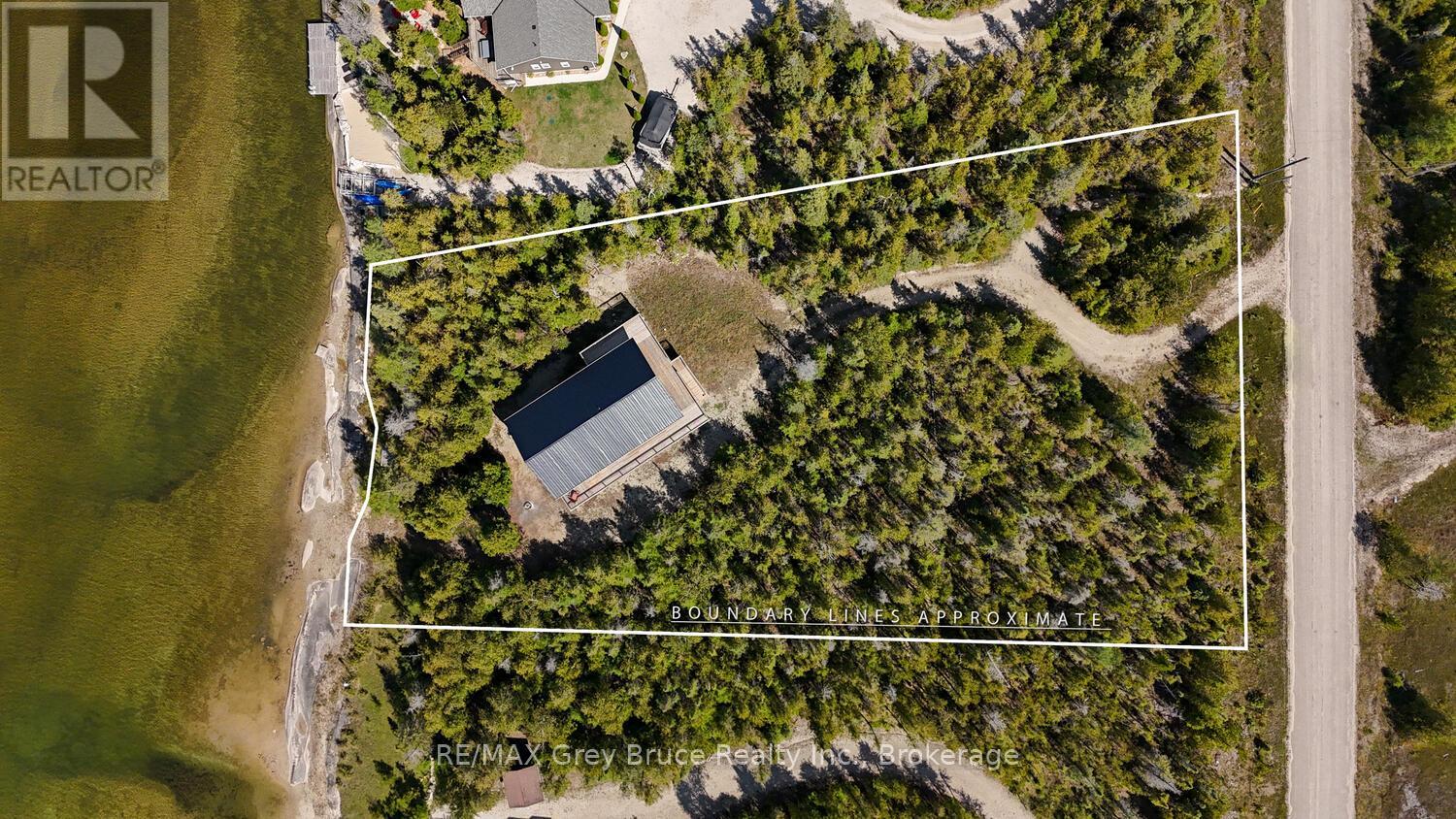 38 Bay Shore Avenue S, Northern Bruce Peninsula, Ontario  N0H 2R0 - Photo 4 - X13188870