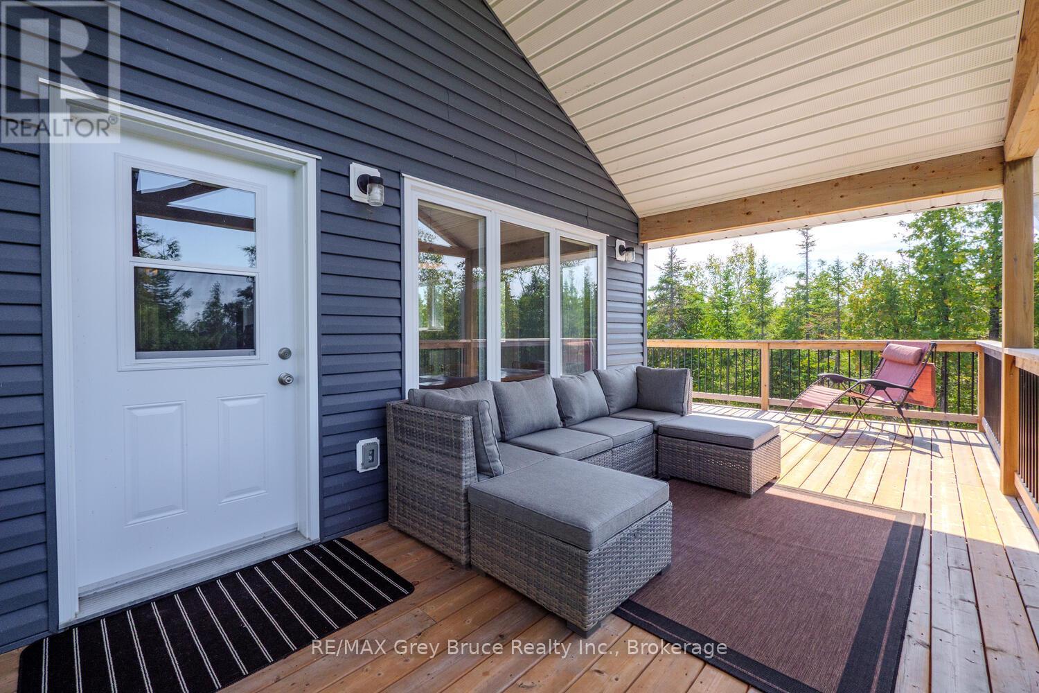 38 Bay Shore Avenue S, Northern Bruce Peninsula, Ontario  N0H 2R0 - Photo 8 - X13188870
