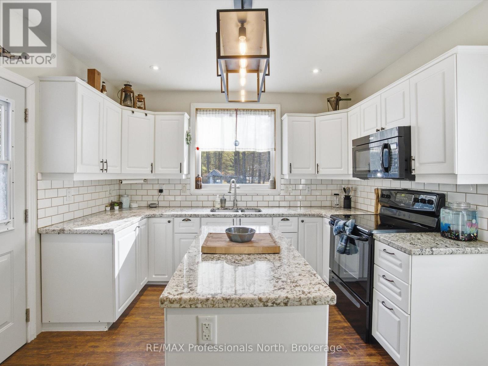 185 Muskoka 10 Road, Huntsville, Ontario  P0B 1L0 - Photo 5 - X13188934