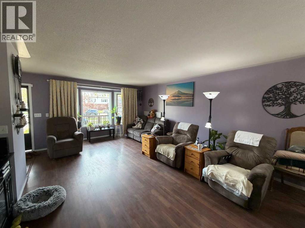 4606b 48 Avenue, Sylvan Lake, Alberta  T4S 1M8 - Photo 2 - A2314473