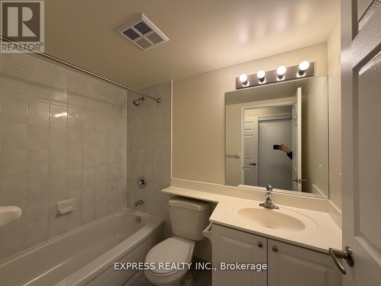 809 - 29 Pemberton Avenue, Toronto, Ontario  M2M 4L5 - Photo 9 - C13187618
