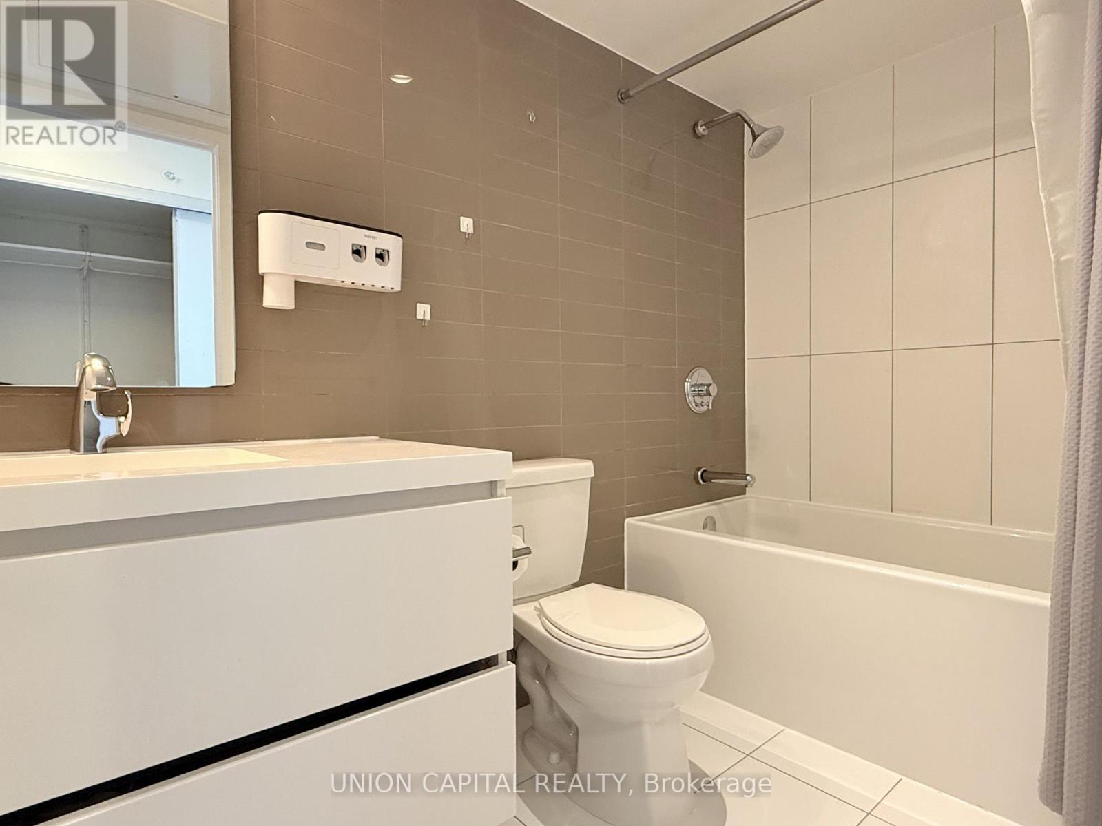 1502 - 85 Queens Wharf Road, Toronto, Ontario  M5V 0J9 - Photo 10 - C13187766