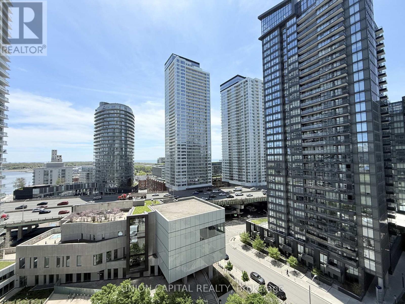 1502 - 85 Queens Wharf Road, Toronto, Ontario  M5V 0J9 - Photo 18 - C13187766