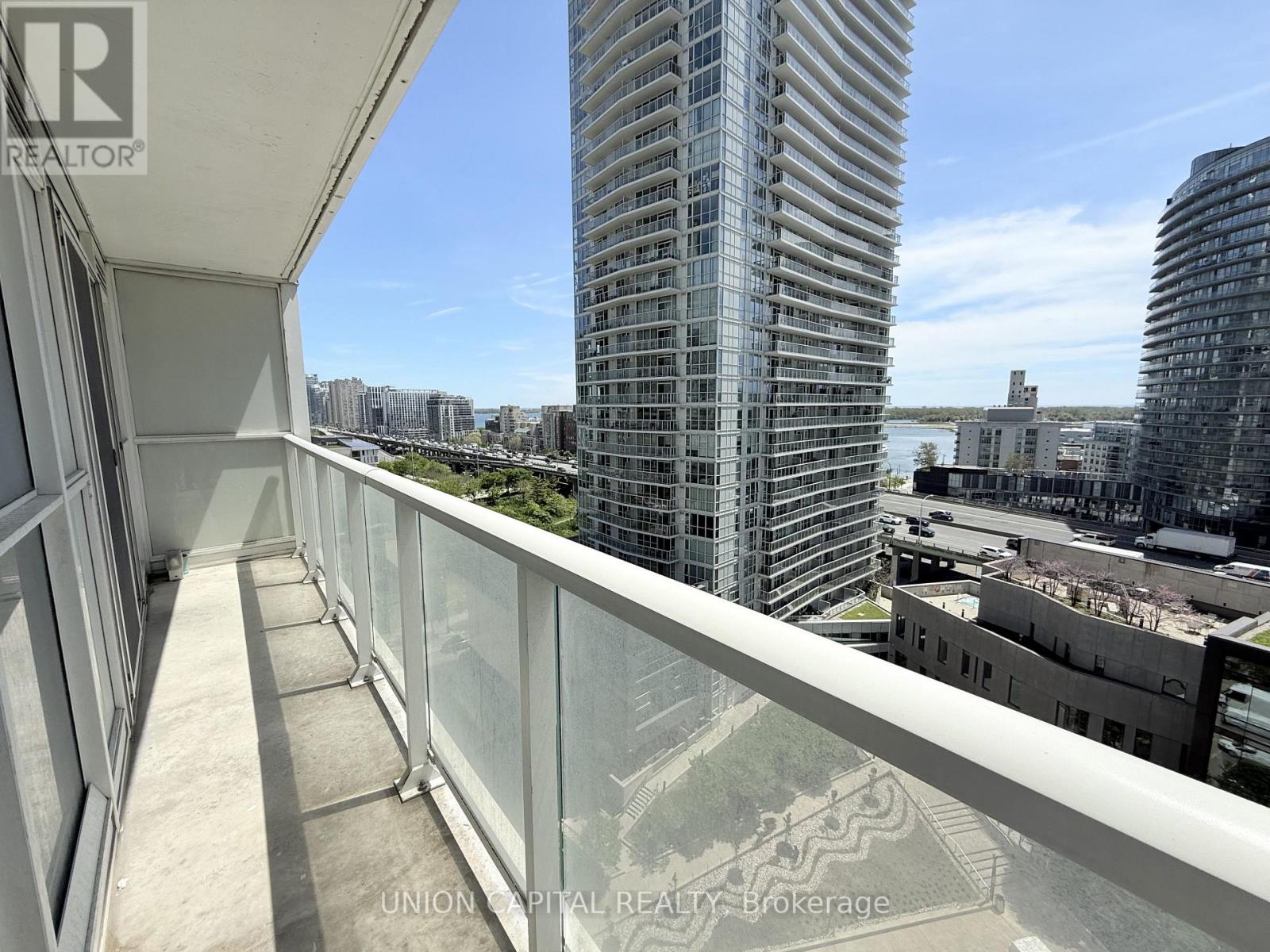 1502 - 85 Queens Wharf Road, Toronto, Ontario  M5V 0J9 - Photo 19 - C13187766