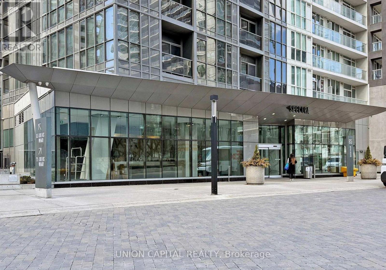 1502 - 85 Queens Wharf Road, Toronto, Ontario  M5V 0J9 - Photo 2 - C13187766