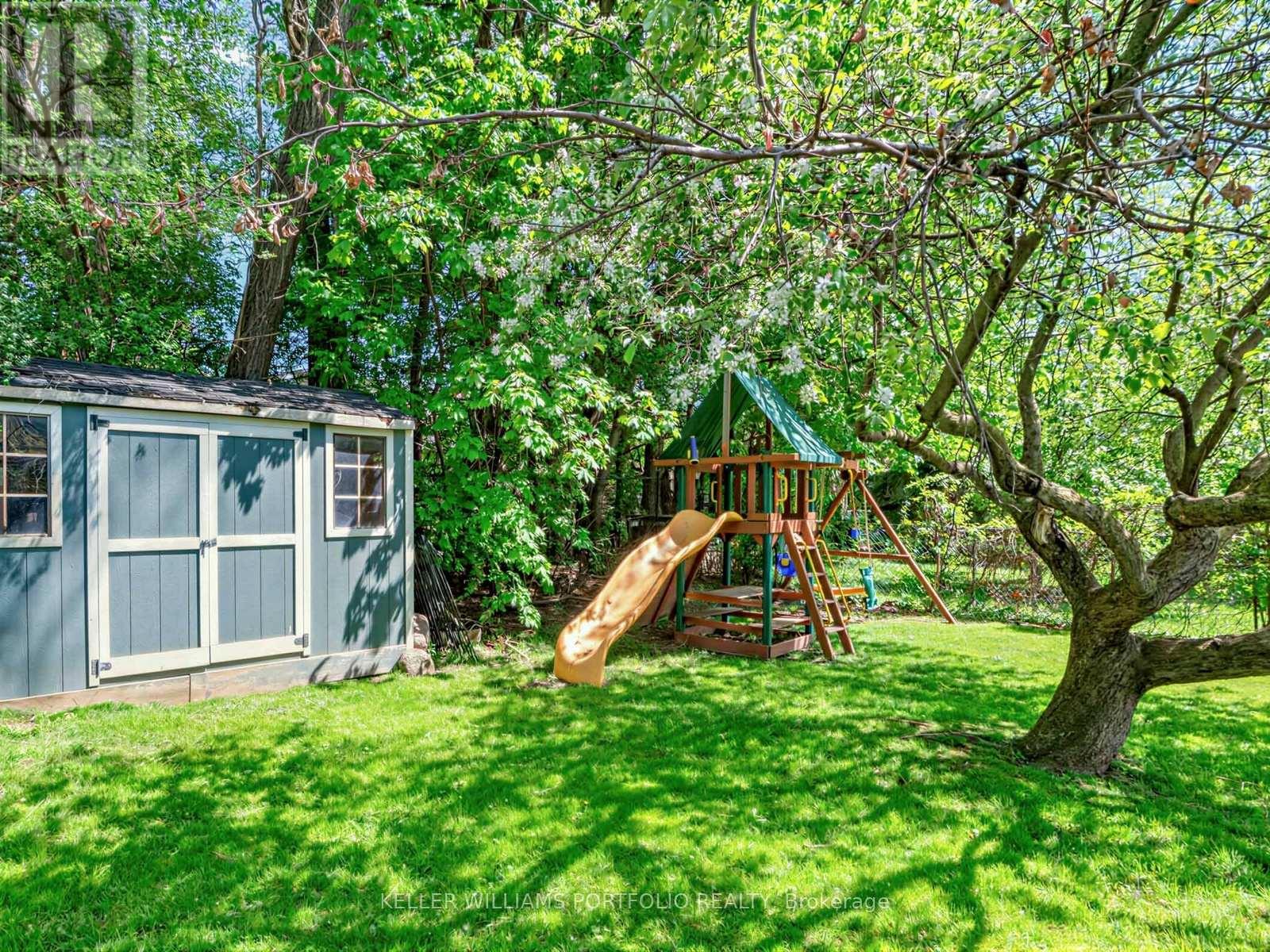 81 Lynnhaven Road N, Toronto, Ontario  M6A 2L1 - Photo 29 - C13187982
