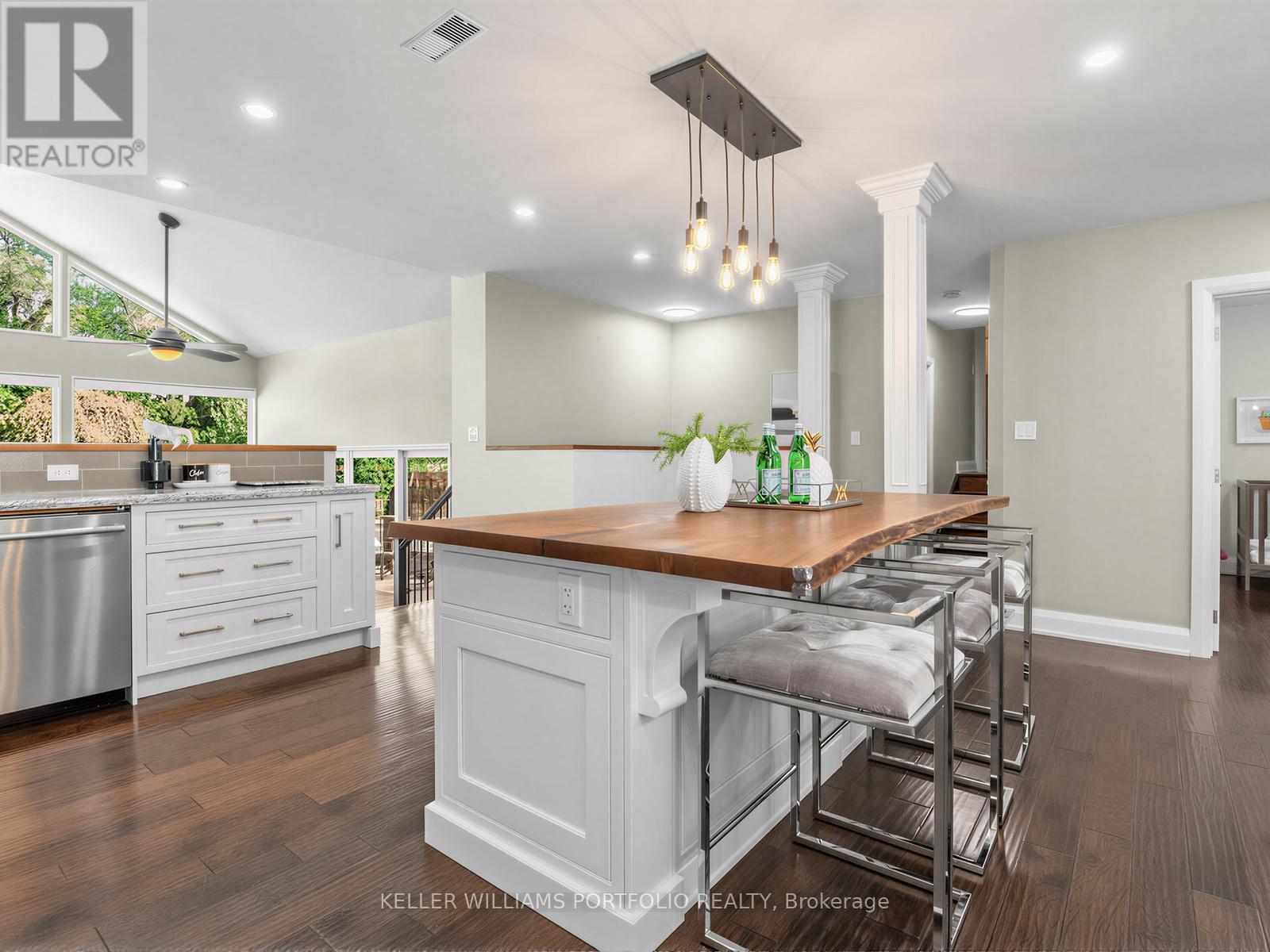 81 Lynnhaven Road N, Toronto, Ontario  M6A 2L1 - Photo 6 - C13187982