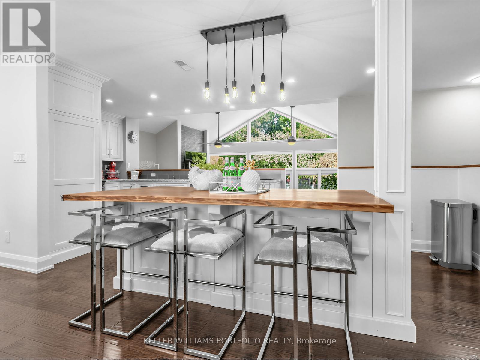 81 Lynnhaven Road N, Toronto, Ontario  M6A 2L1 - Photo 7 - C13187982
