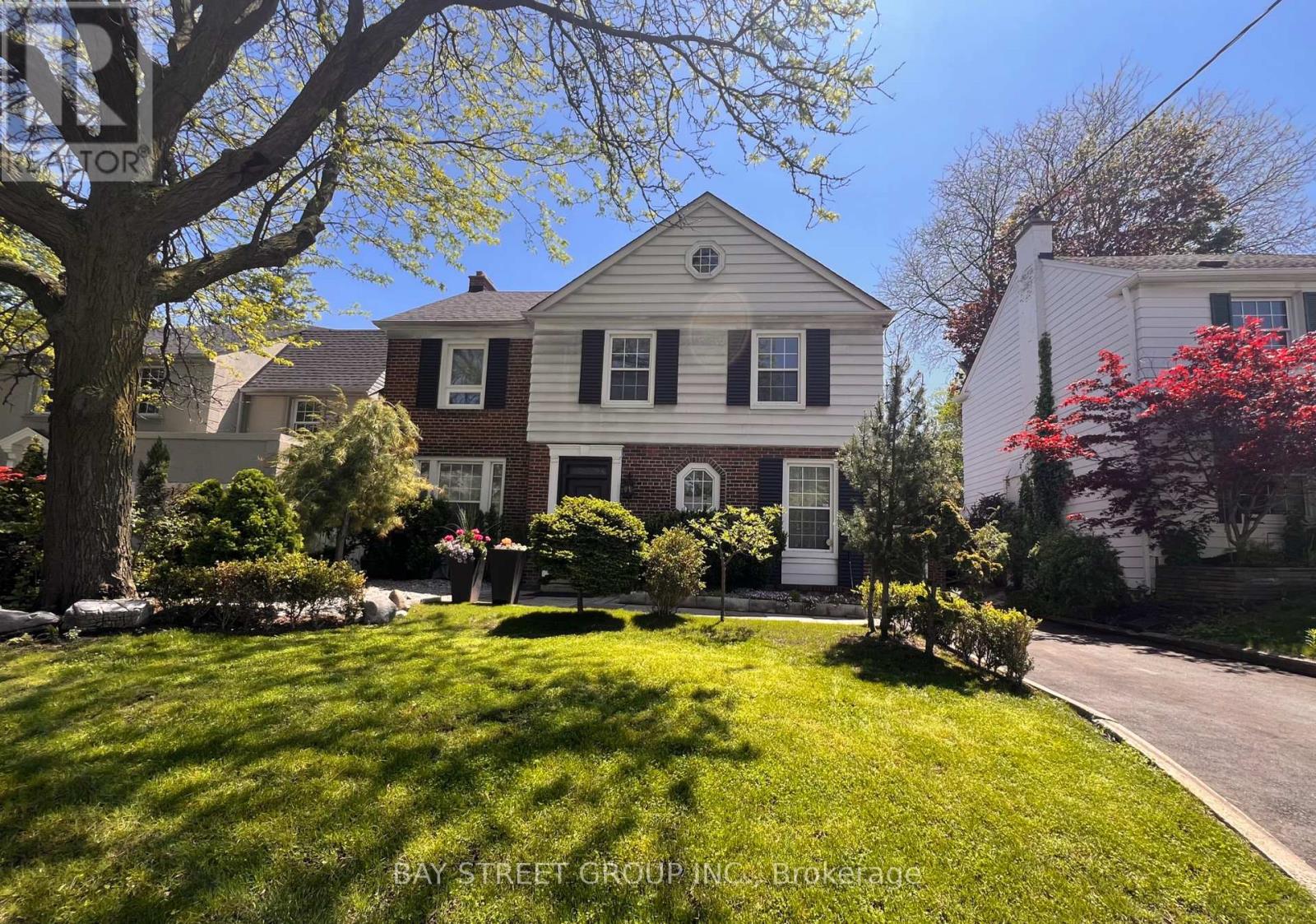 277 LAWRENCE AVENUE E, Toronto, Ontario