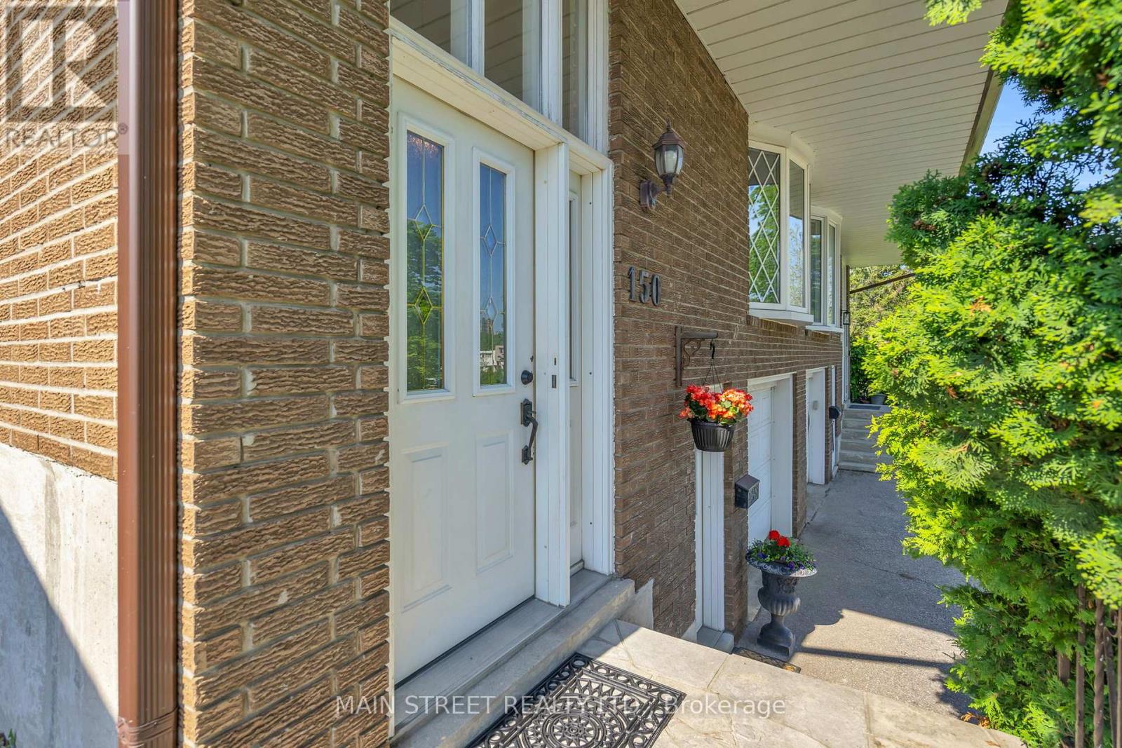 150 Angus Drive, Toronto, Ontario  M2J 2X1 - Photo 2 - C13188786