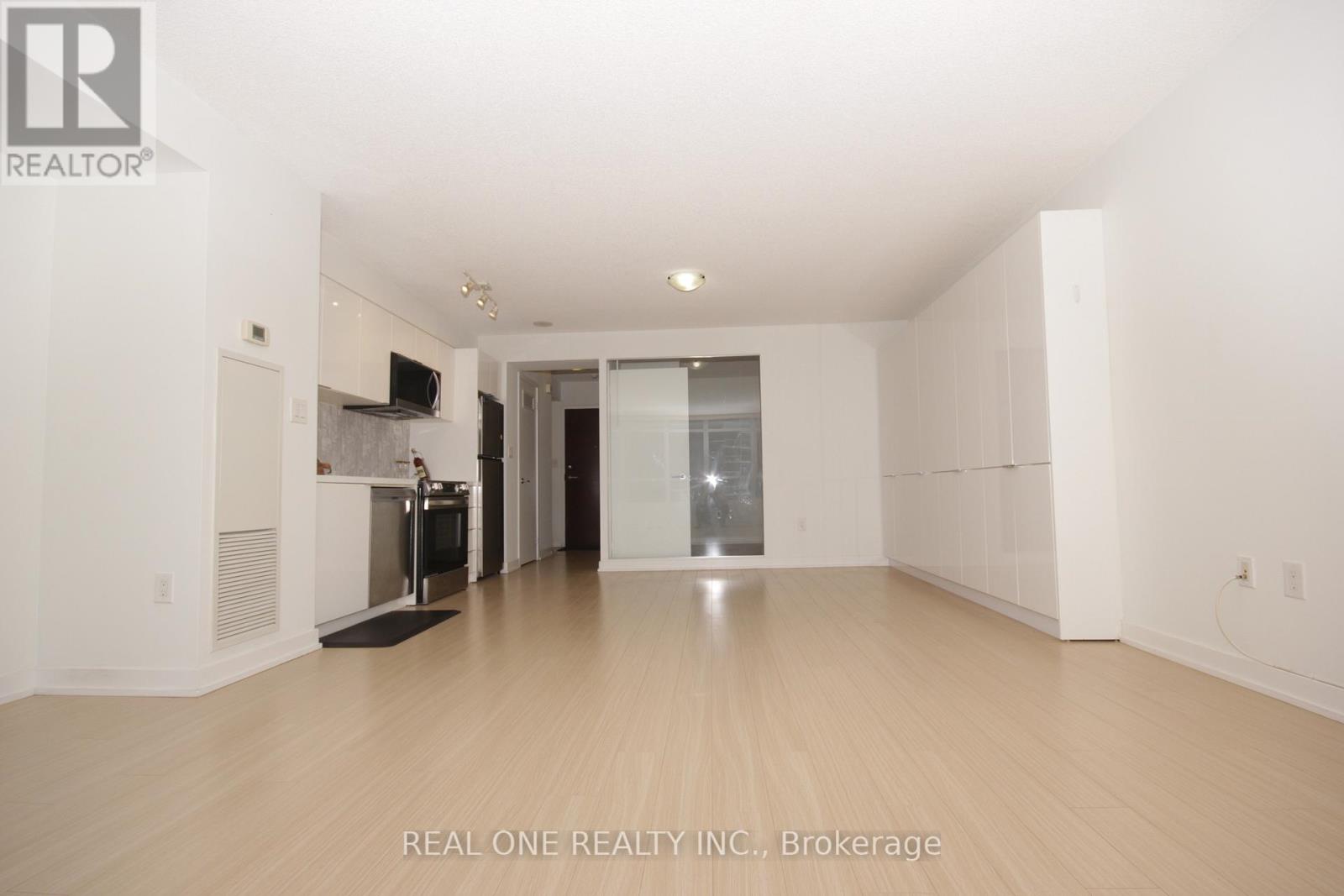 727 - 10 Capreol Court, Toronto, Ontario  M5V 4B3 - Photo 12 - C13189058
