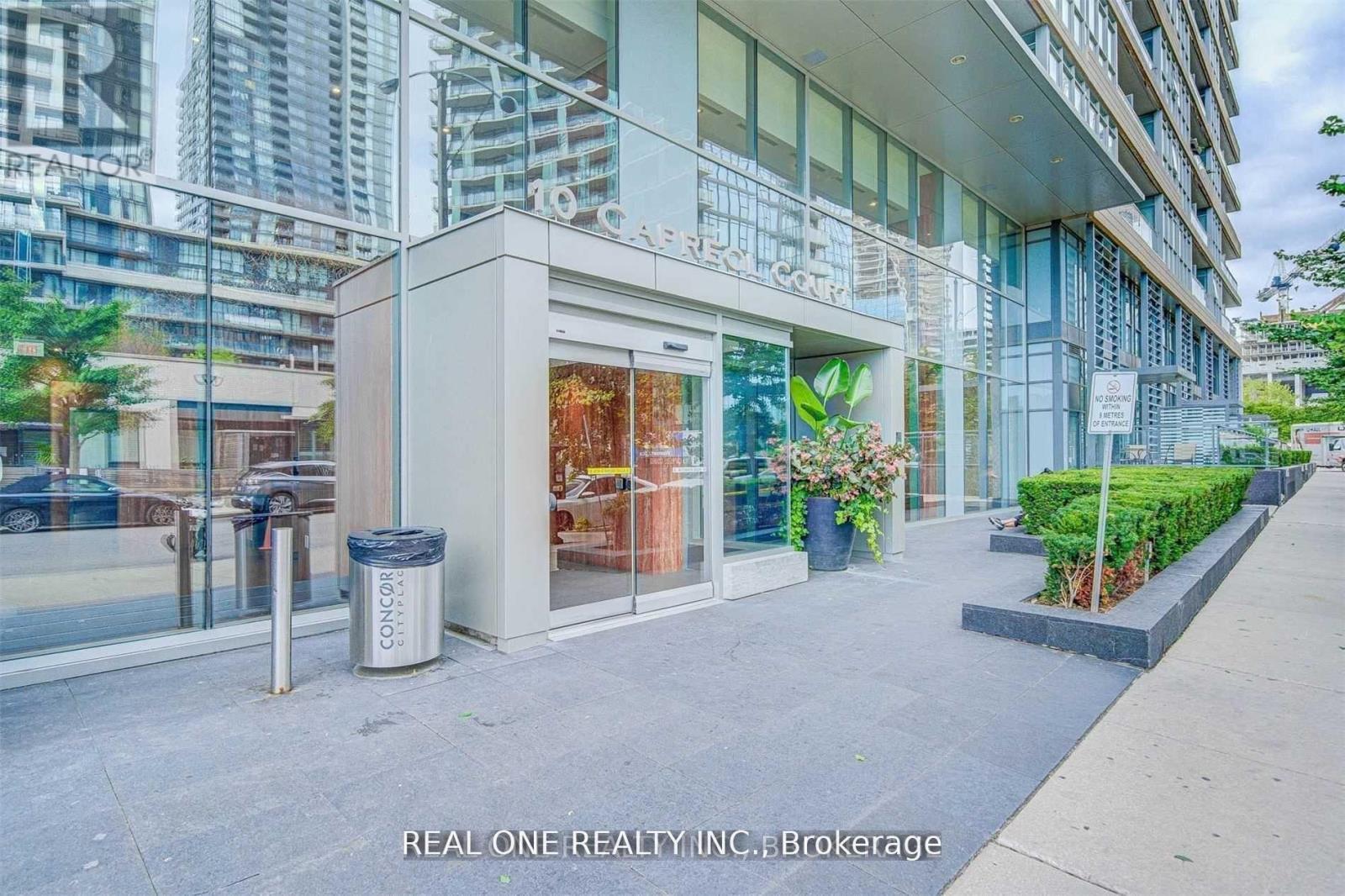 727 - 10 Capreol Court, Toronto, Ontario  M5V 4B3 - Photo 2 - C13189058