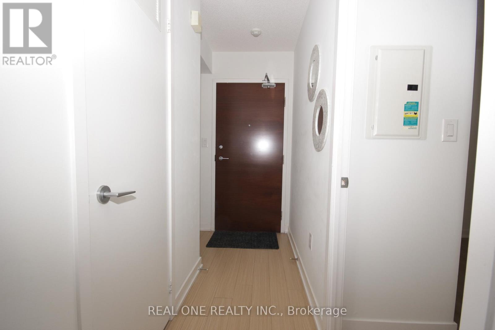 727 - 10 Capreol Court, Toronto, Ontario  M5V 4B3 - Photo 23 - C13189058