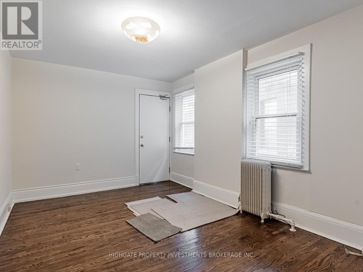 Main - 410 Palmerston Boulevard, Toronto, Ontario  M6G 2N8 - Photo 11 - C13189312