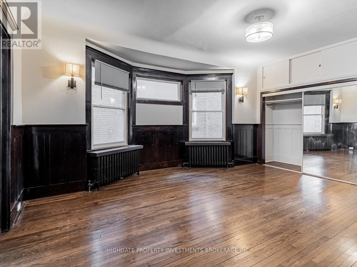 Main - 410 Palmerston Boulevard, Toronto, Ontario  M6G 2N8 - Photo 2 - C13189312