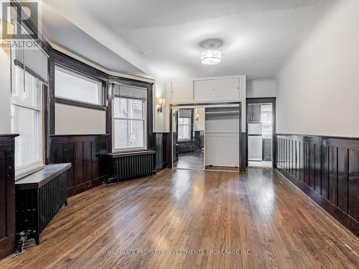 Main - 410 Palmerston Boulevard, Toronto, Ontario  M6G 2N8 - Photo 3 - C13189312