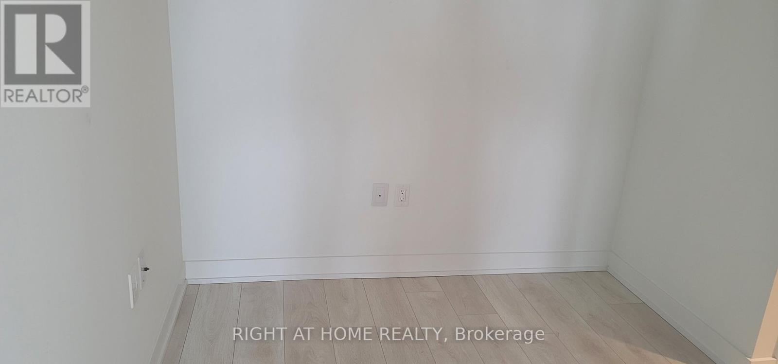 2404 - 15 Queens Quay E, Toronto, Ontario  M5E 0A5 - Photo 14 - C13189372