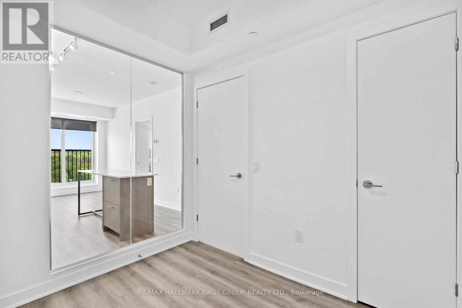 924 - 30 Dreamers Way, Toronto, Ontario  M5A 0Y7 - Photo 18 - C13189510