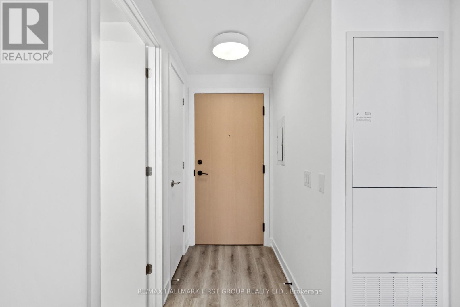 924 - 30 Dreamers Way, Toronto, Ontario  M5A 0Y7 - Photo 3 - C13189510