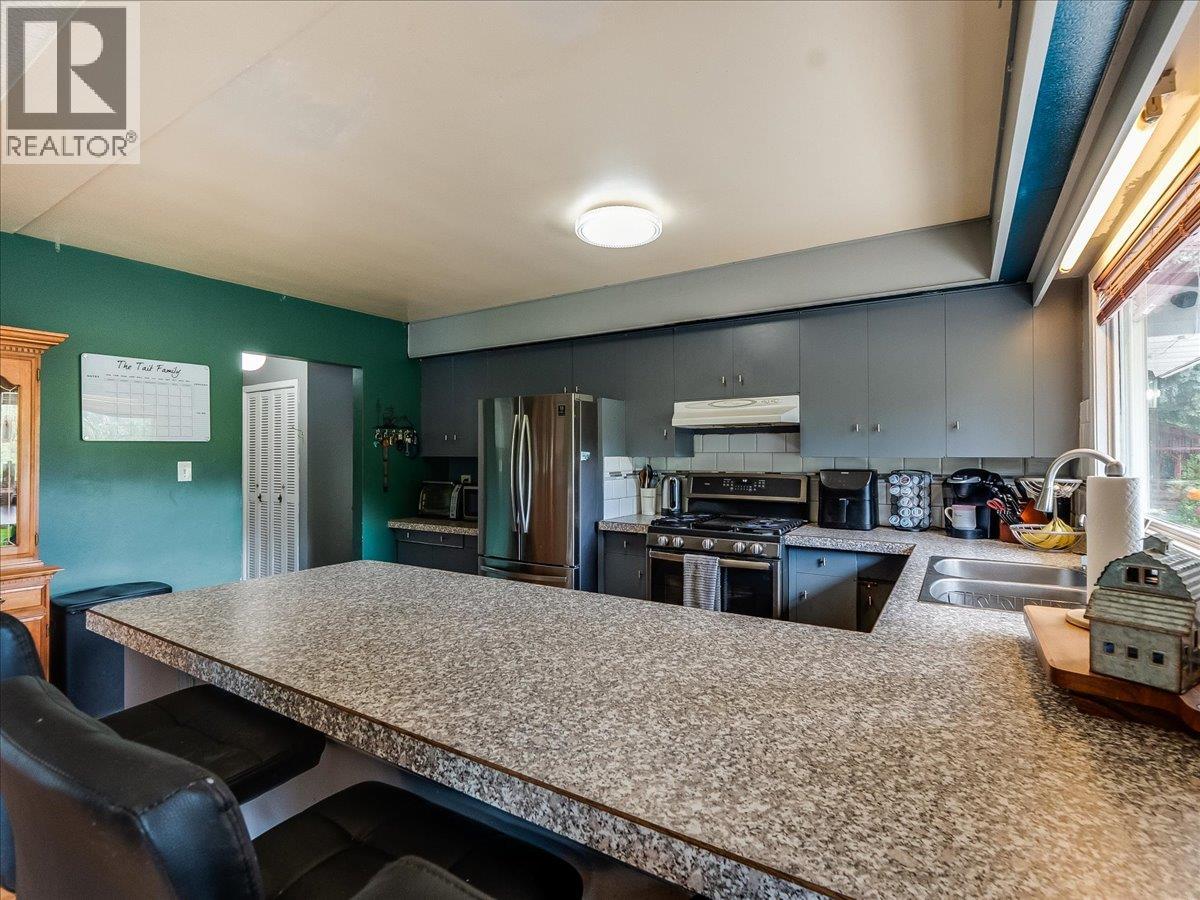 2927 Upper Levels Road, Robson, British Columbia  V0G 1X0 - Photo 44 - 10387650