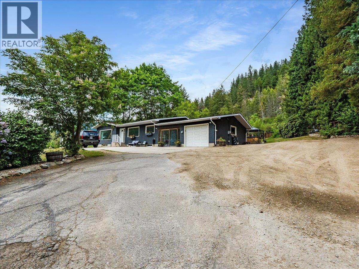 2927 Upper Levels Road, Robson, British Columbia  V0G 1X0 - Photo 99 - 10387650