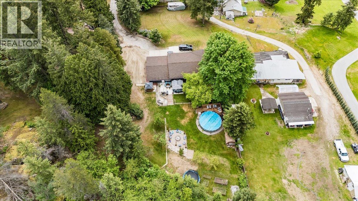2927 Upper Levels Road, Robson, British Columbia  V0G 1X0 - Photo 4 - 10387650